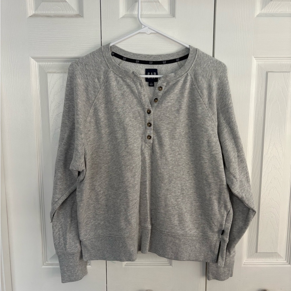 Women's GAP Gray Sweater
